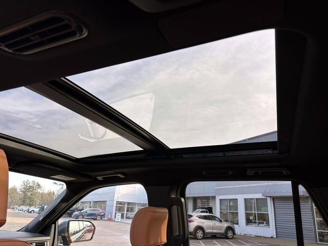 Used 2024 Ford Expedition Max Platinum image 11