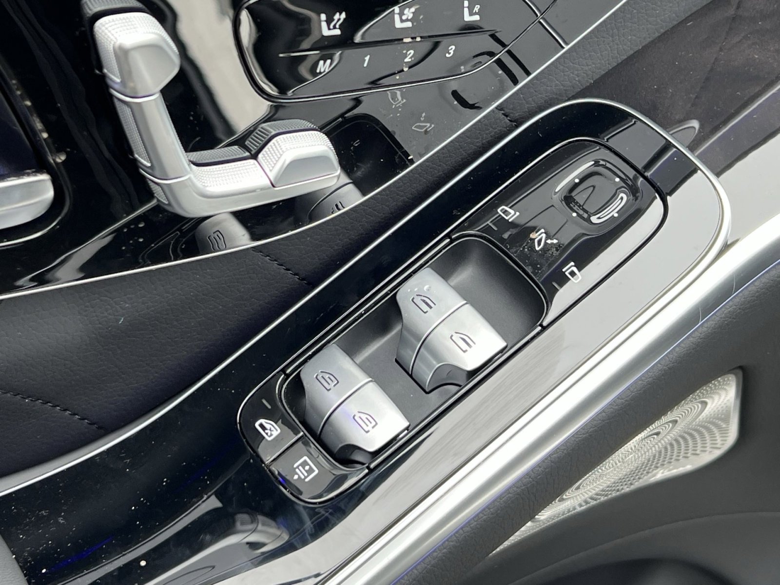 New 2026 Mercedes-Benz S 580 4MATIC Sedan image 13