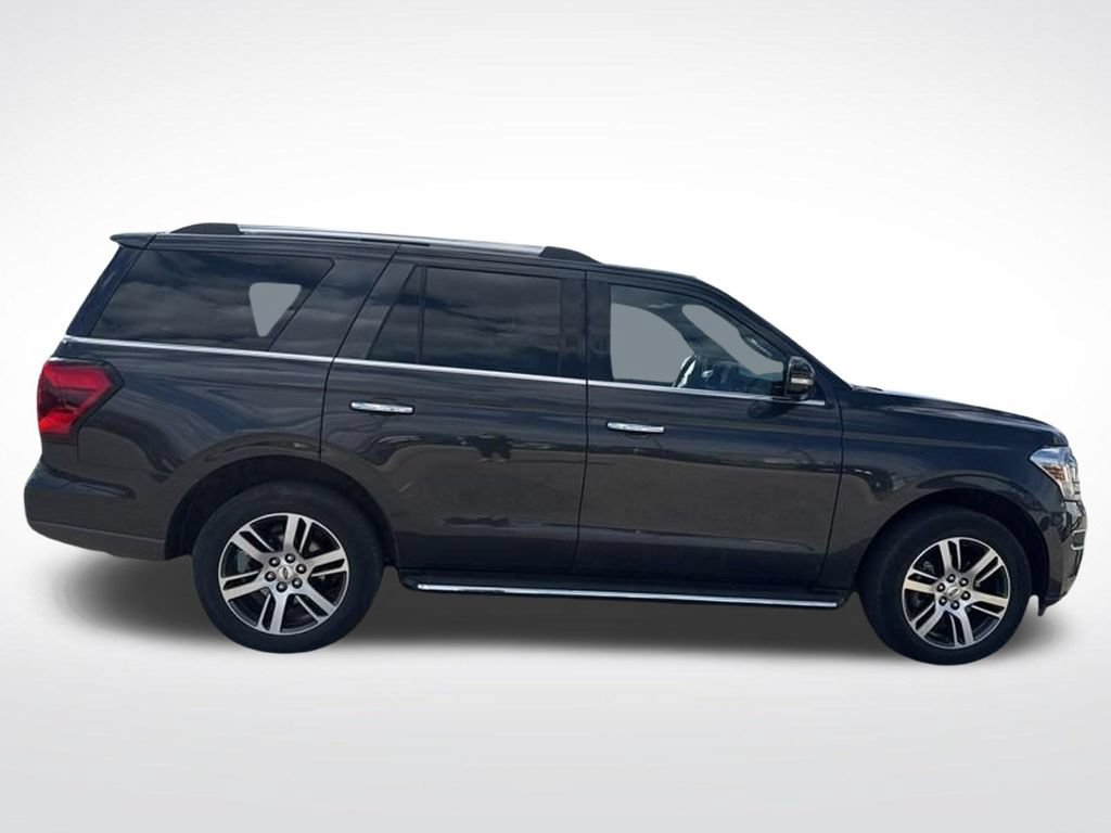 Used 2022 Ford Expedition Limited AWD/4WD image 18