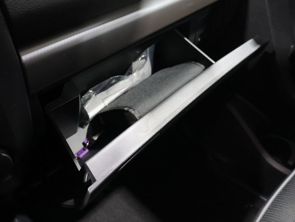 Used 2023 Nissan Titan PRO-4X image 33