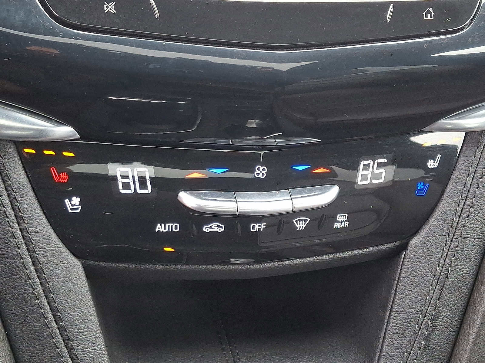 Used 2022 Cadillac XT6 Premium Luxury w/ Technology Package image 18