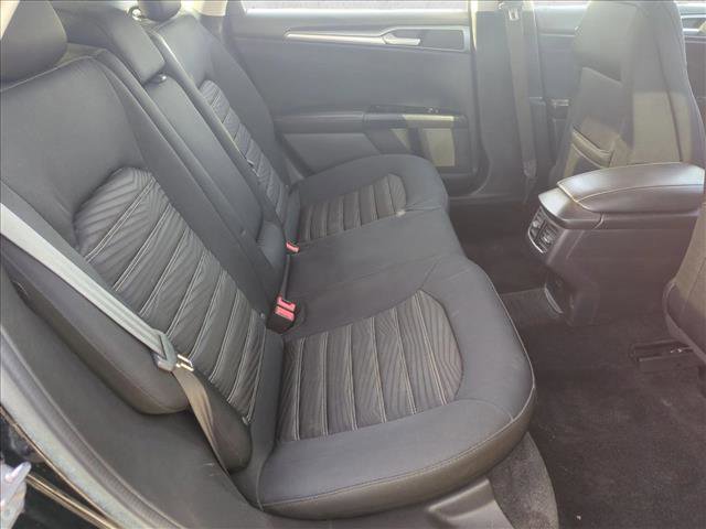 Used 2016 Ford Fusion SE image 18