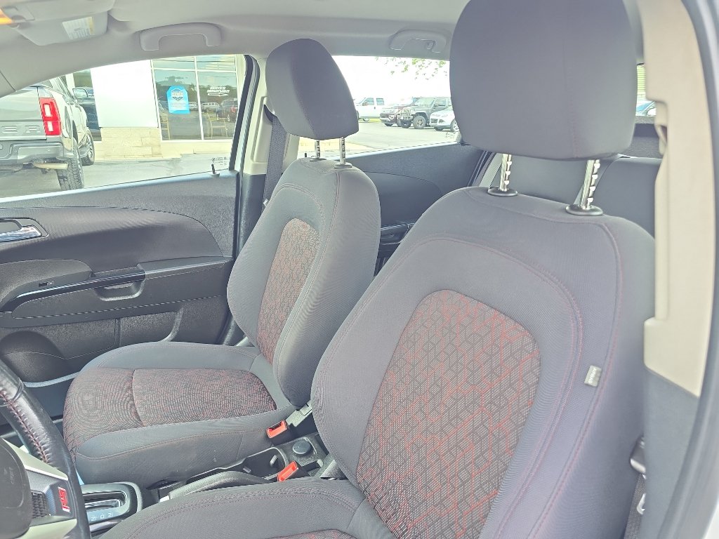 Used 2018 Chevrolet Sonic LT FWD image 12