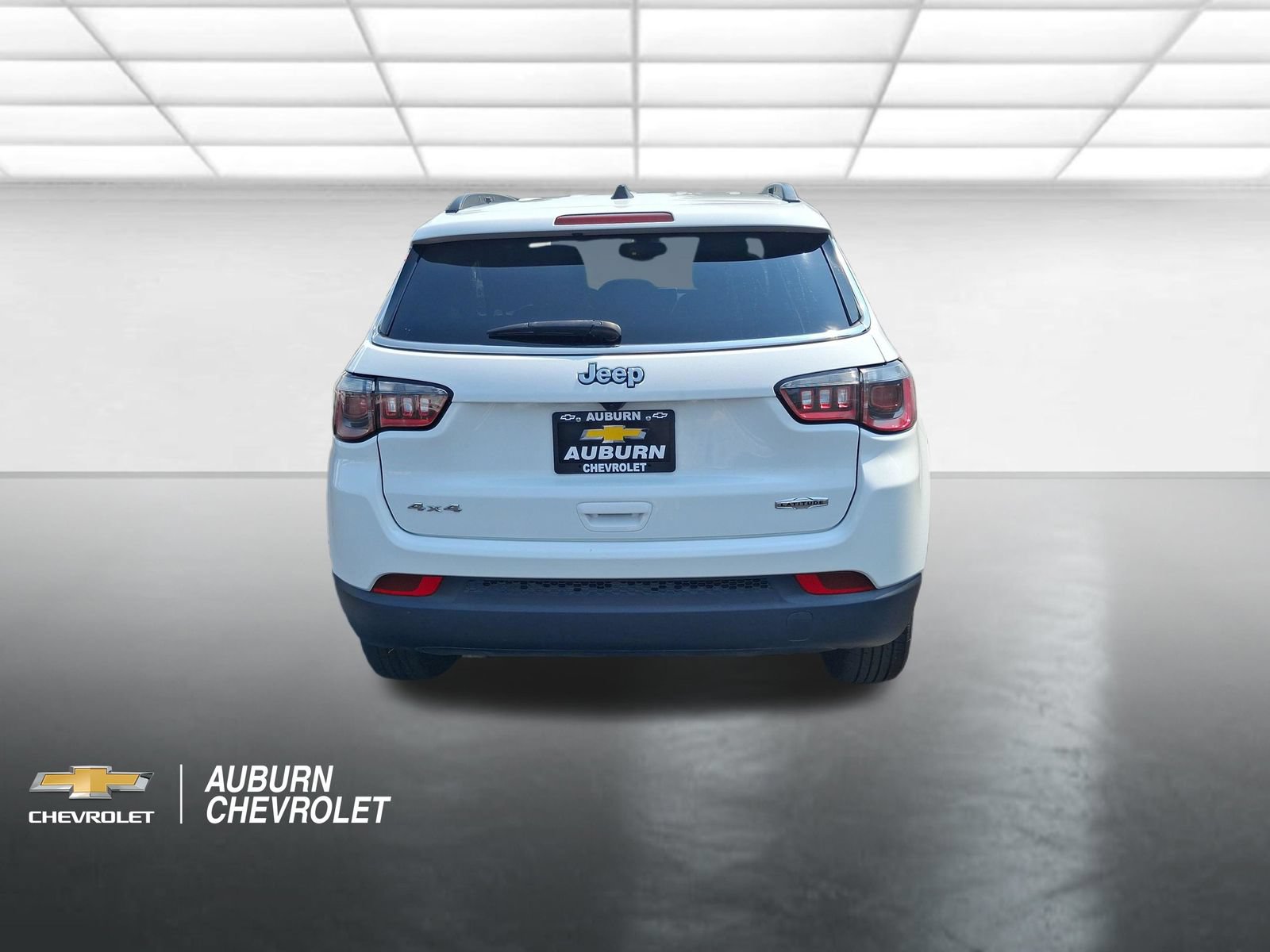 Used 2024 Jeep Compass Latitude AWD/4WD image 4