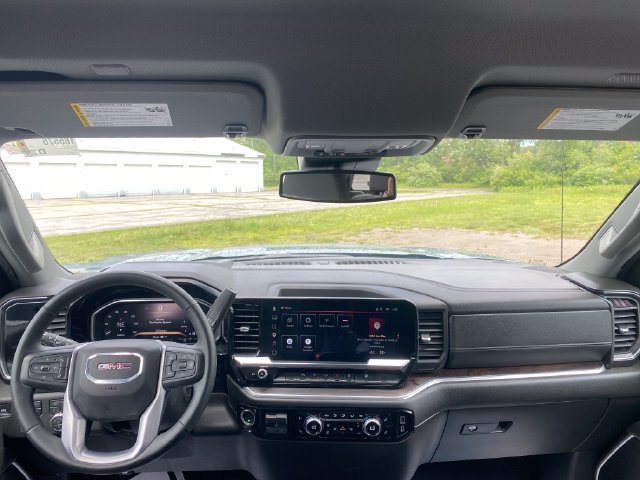 Used 2026 GMC Sierra 1500 SLT AWD/4WD image 19