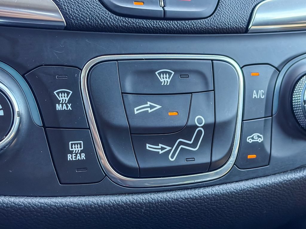 Used 2022 Chevrolet Equinox LT FWD image 29