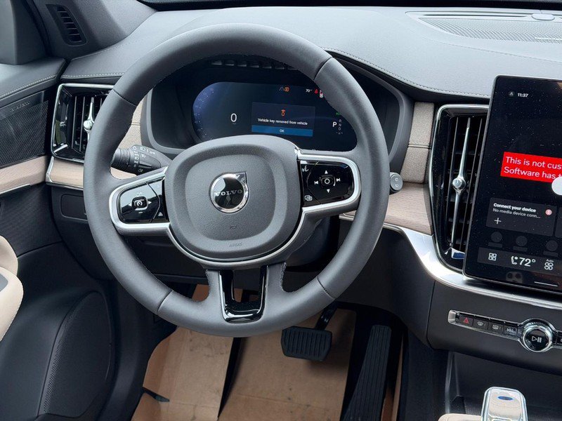 New 2026 Volvo XC90 T8 Plus w/ Protection Package AWD/4WD image 6