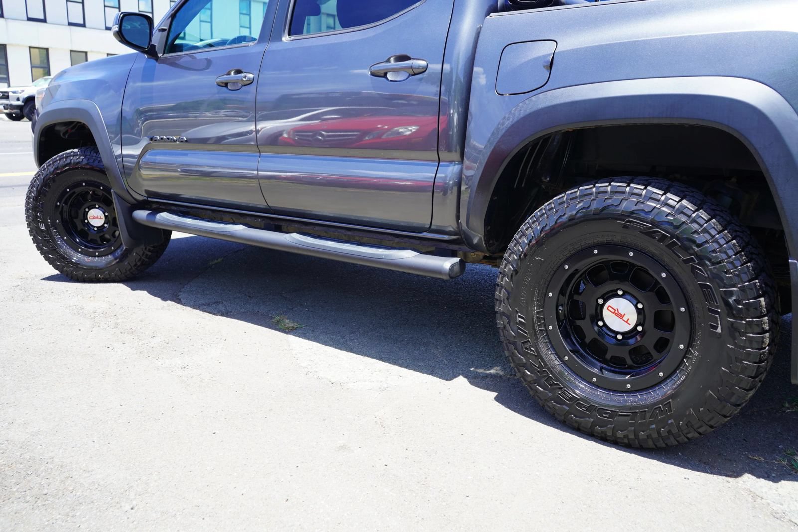 Used 2019 Toyota Tacoma TRD Off-Road AWD/4WD image 5