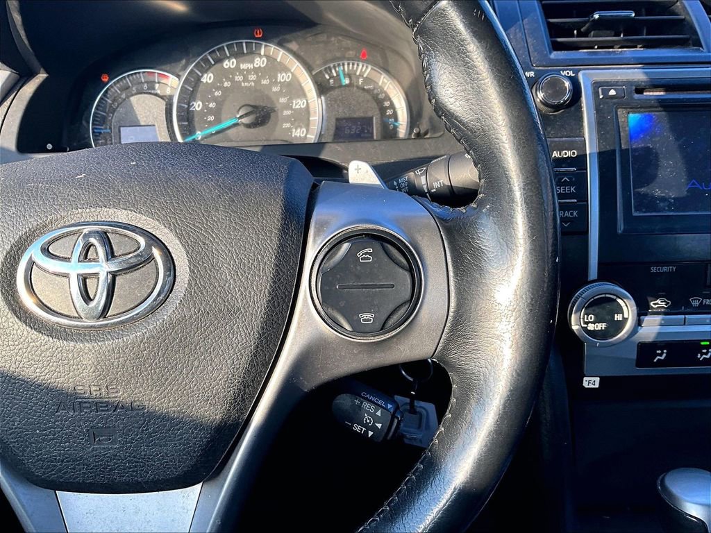 Used 2014 Toyota Camry SE image 10