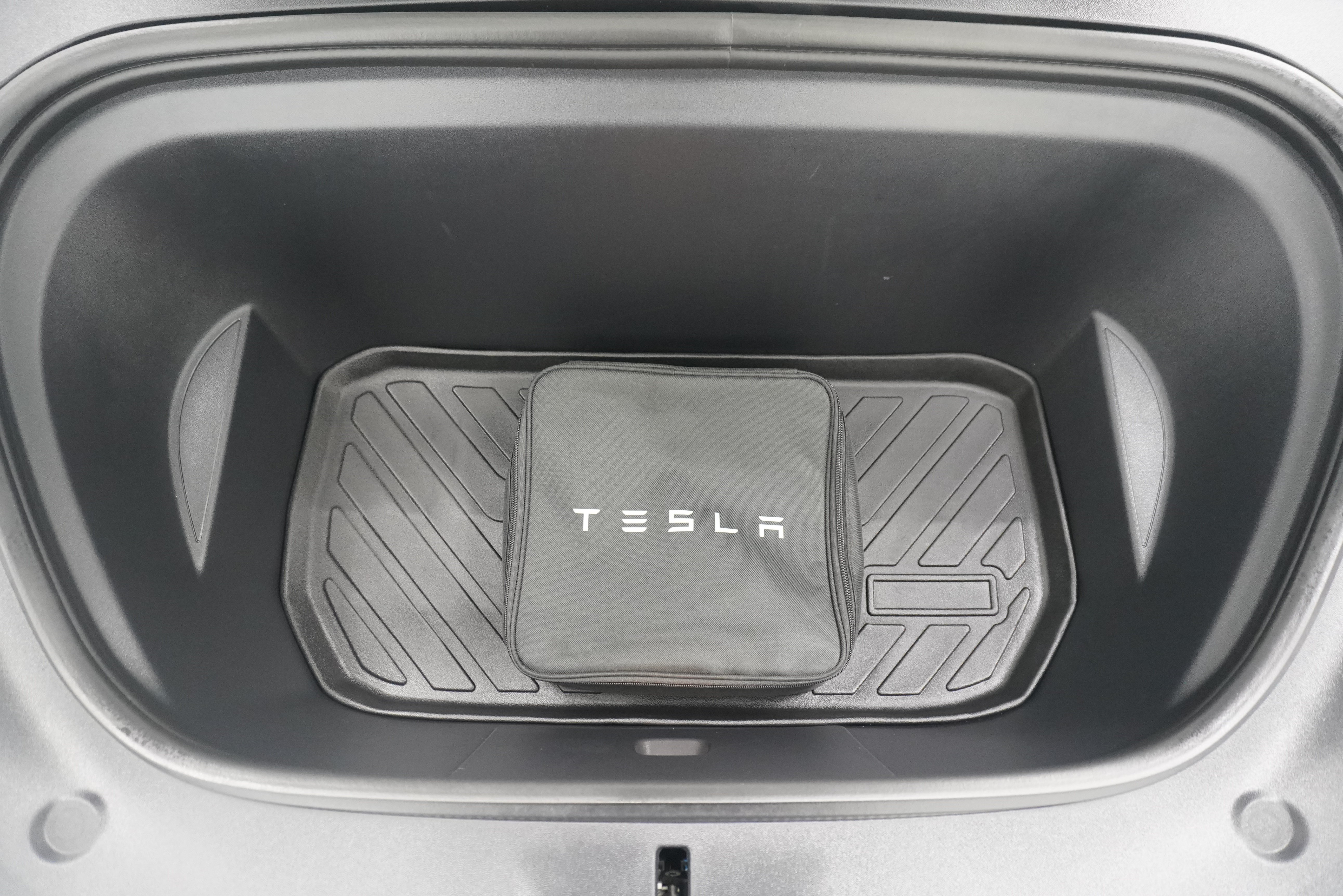 Used 2023 Tesla Model Y Long Range AWD/4WD image 26