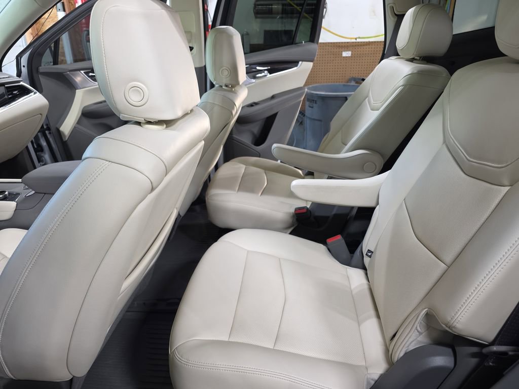 Used 2025 Cadillac XT6 Premium Luxury w/ LPO, Floor Liner Package AWD/4WD image 13