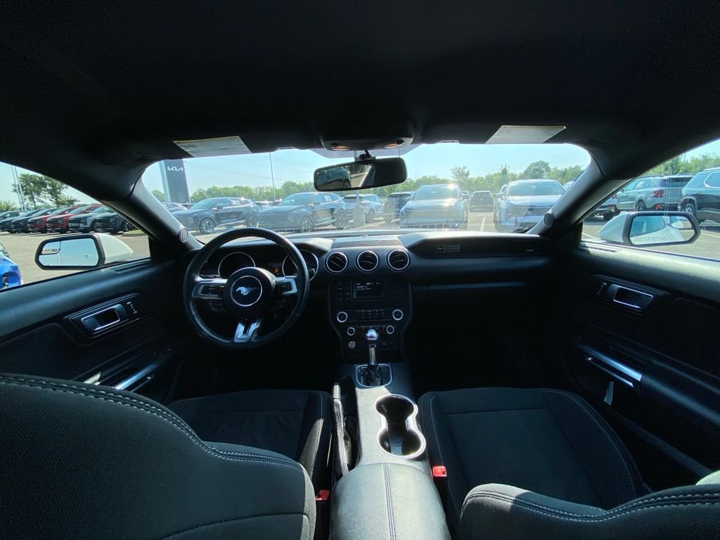 Used 2020 Ford Mustang Coupe RWD image 21