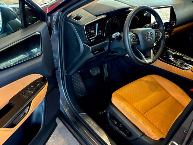 Used 2025 Lexus NX 350 350h Base image 11