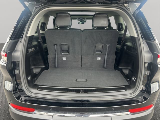 Used 2023 Jeep Grand Cherokee L Limited w/ Luxury Tech Group II AWD/4WD image 24