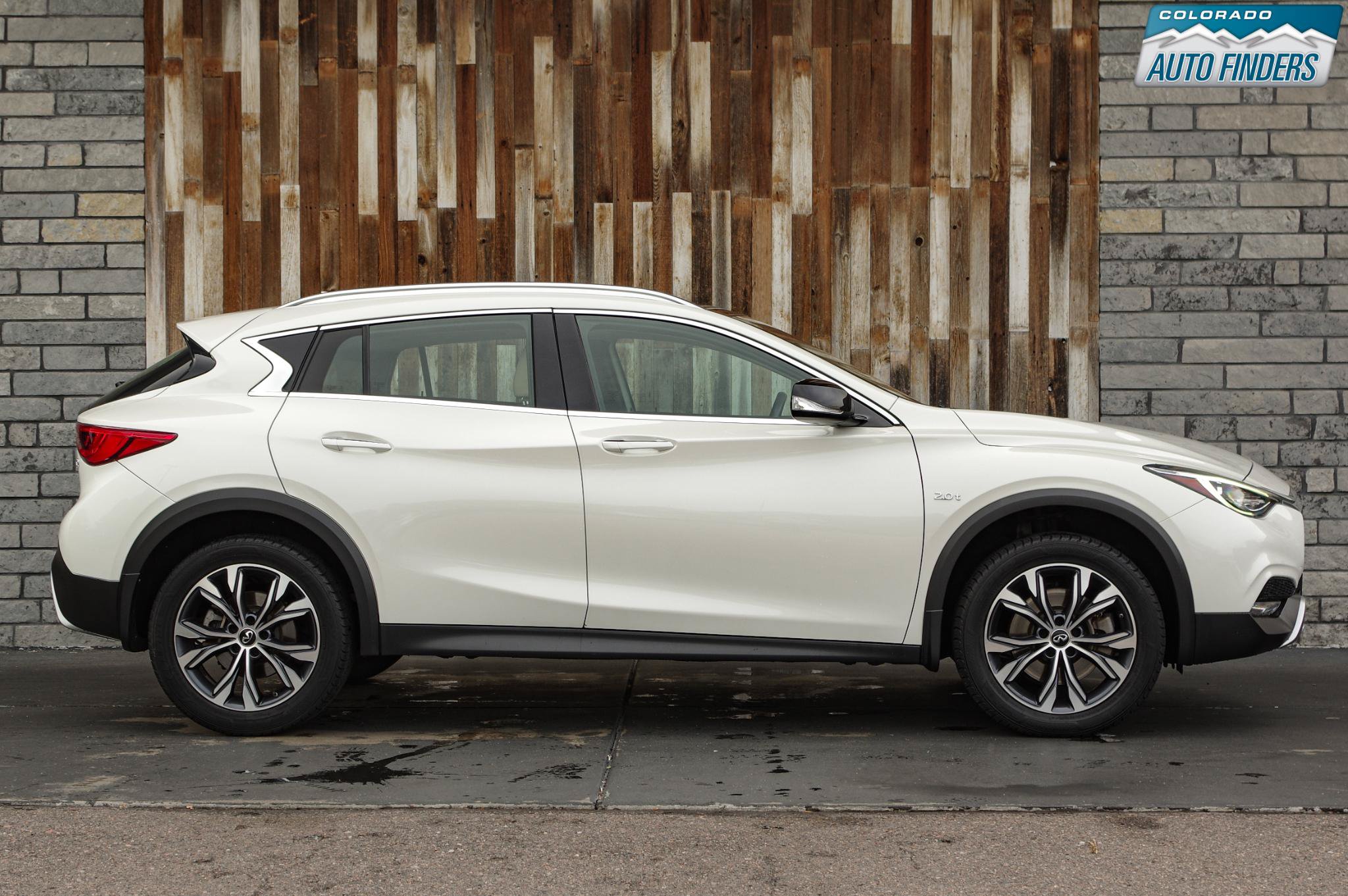Used 2018 INFINITI QX30 Premium w/ Cargo Package AWD/4WD image 8