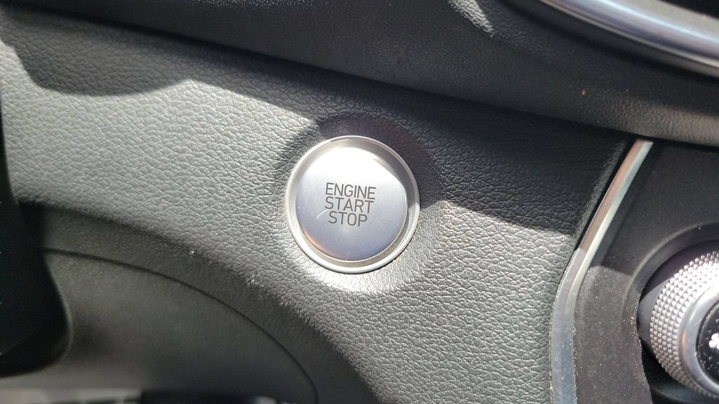 Used 2019 Hyundai Santa Fe SEL FWD image 23
