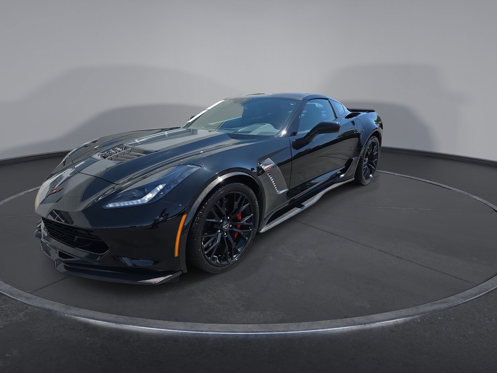 Used 2015 Chevrolet Corvette Z06 w/ 3LZ Preferred Equipment Group RWD image 4