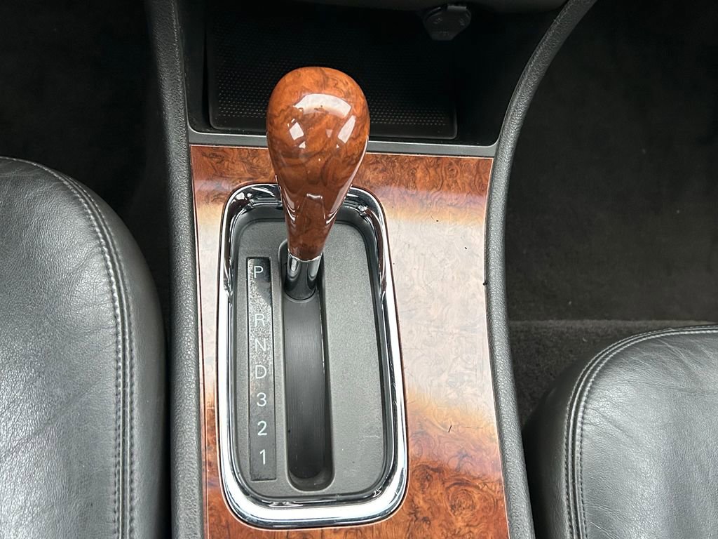 Used 2005 Buick LaCrosse CXS w/ Chrome Appearance Package image 23