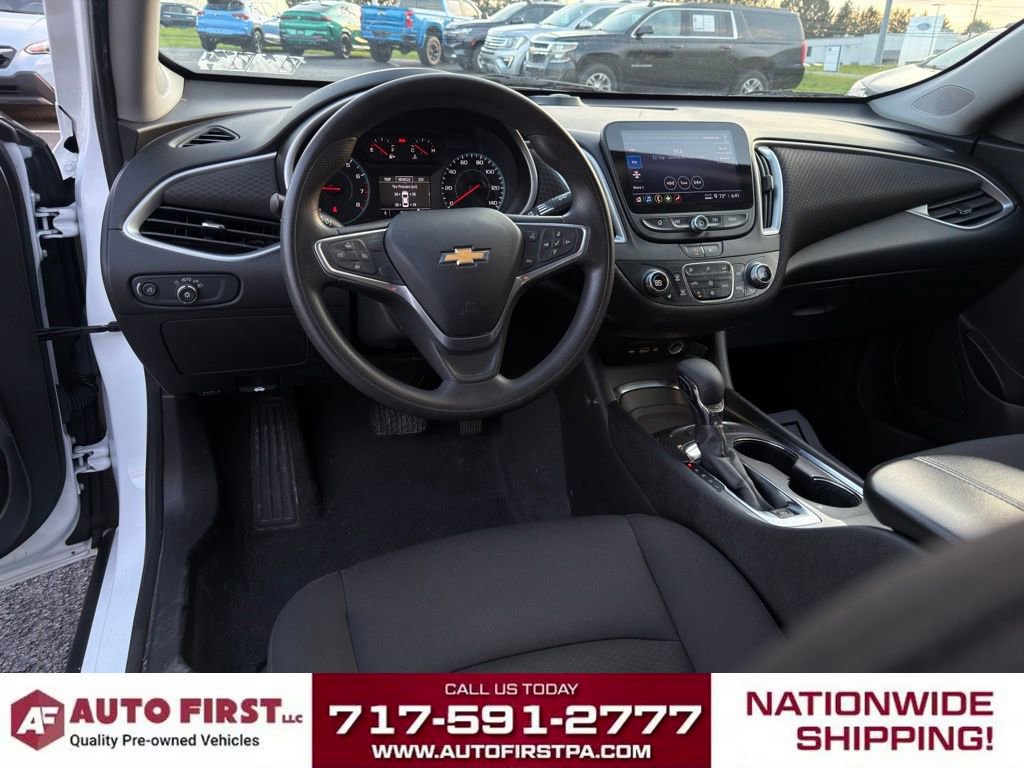 Used 2022 Chevrolet Malibu LT FWD image 10