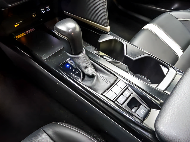 Certified 2025 Toyota Camry SE FWD image 16