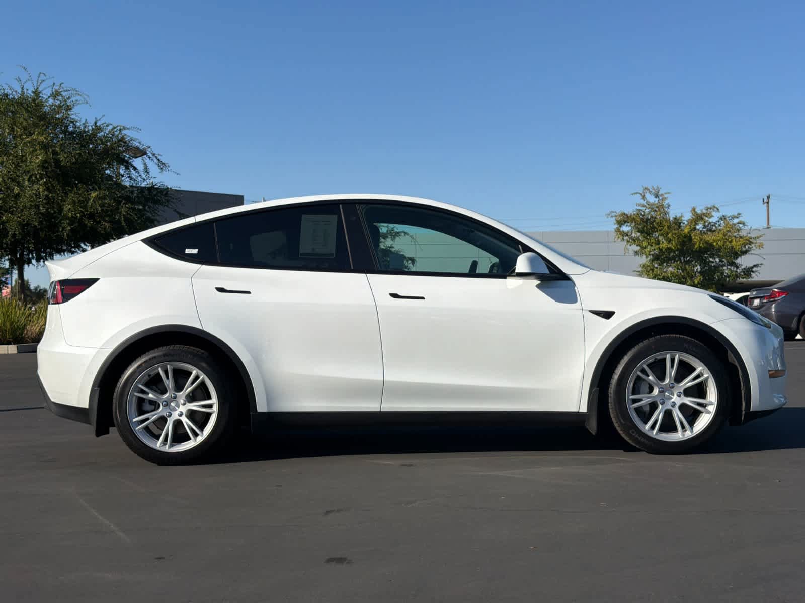 Used 2023 Tesla Model Y Long Range AWD/4WD image 6