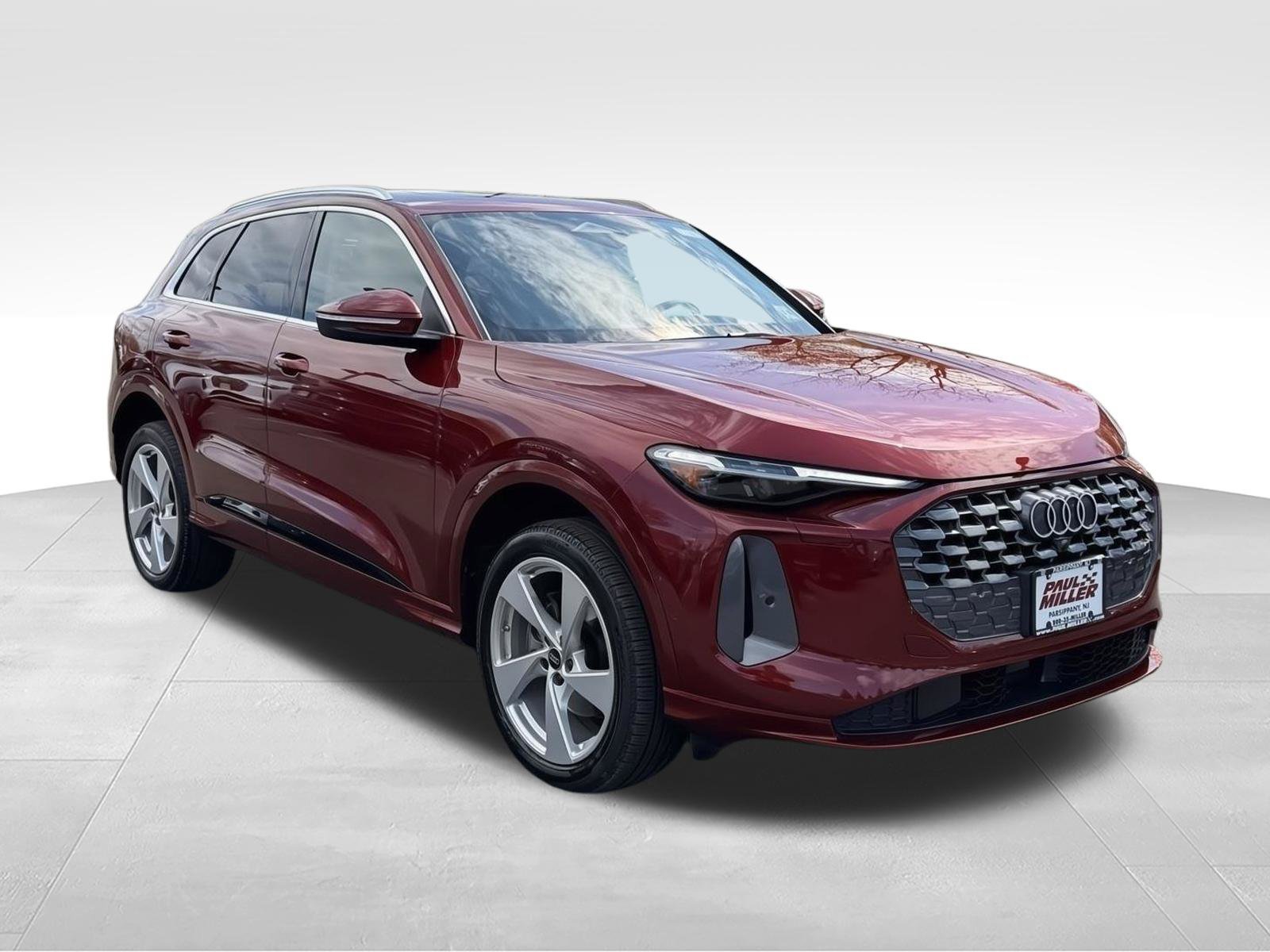 Certified 2025 Audi Q5 Premium w/ Premium Plus AWD/4WD image 3