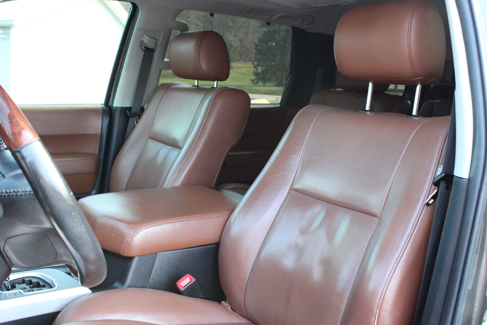 Used 2016 Toyota Sequoia Platinum image 11