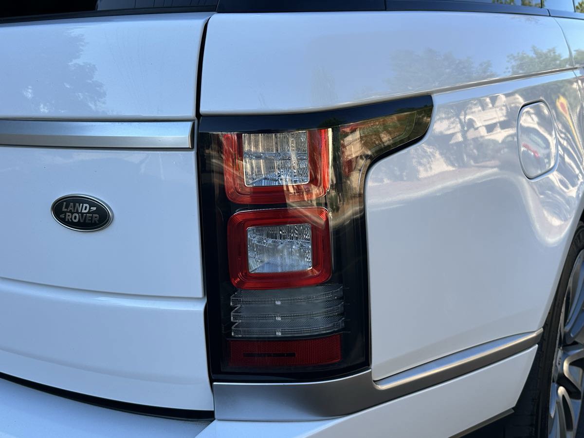 Used 2014 Land Rover Range Rover HSE image 65