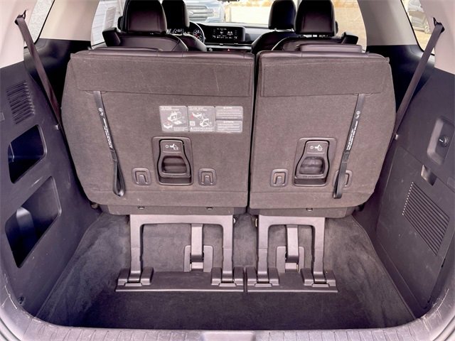 Used 2024 Kia Carnival LX image 23