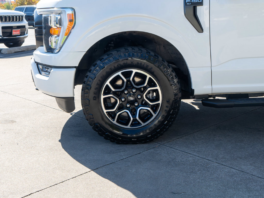 Used 2022 Ford F150 XLT w/ Equipment Group 302A High AWD/4WD image 29