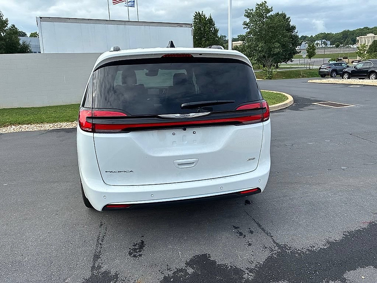 Used 2026 Chrysler Pacifica Pinnacle AWD/4WD image 19