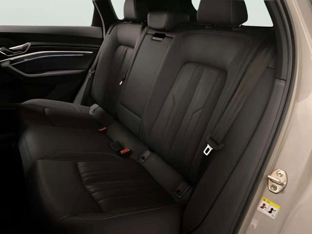 Used 2022 Audi e-tron Premium Plus w/ Premium Plus Package image 82
