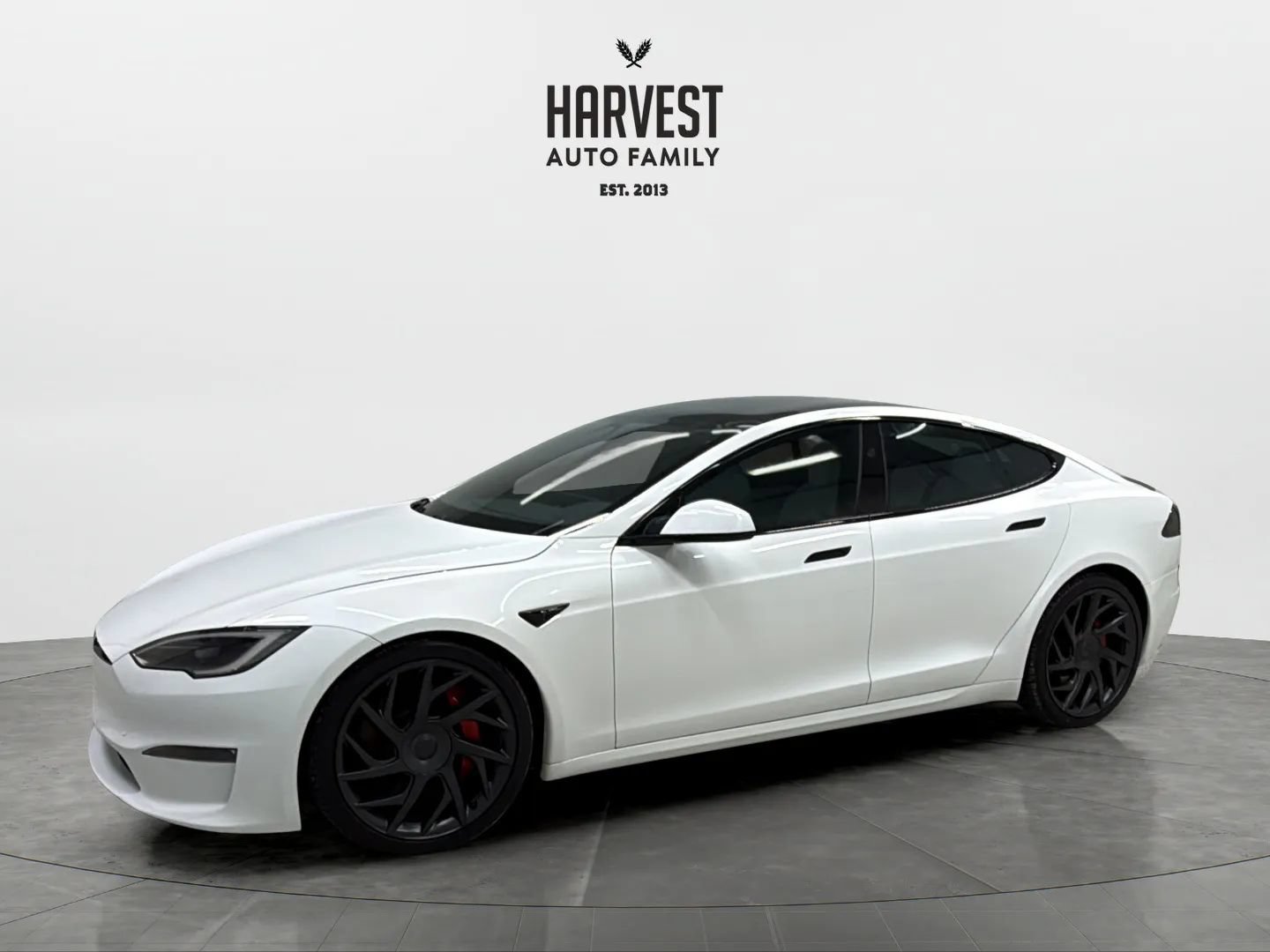 Used 2024 Tesla Model S Plaid AWD/4WD image 2