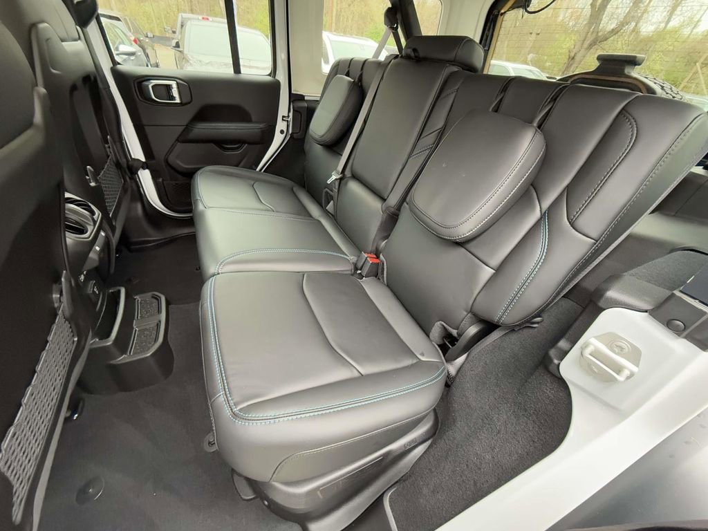 Used 2024 Jeep Wrangler Unlimited Rubicon 4xe w/ Safety Group image 13