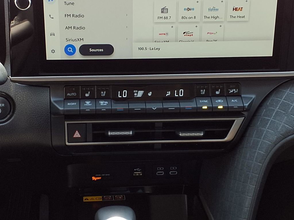 Used 2025 Toyota Camry XLE w/ Premium Plus Package image 14