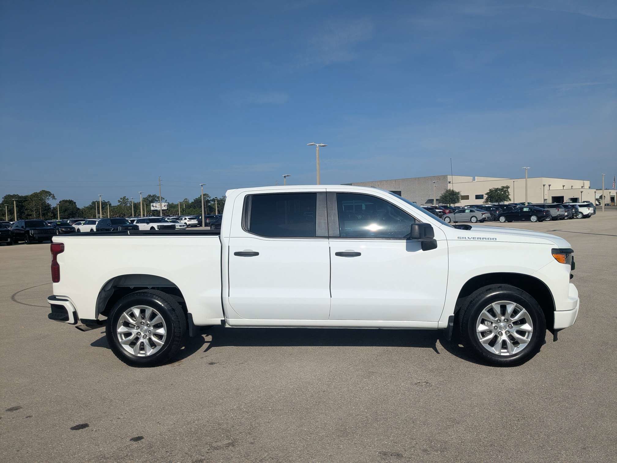 Used 2023 Chevrolet Silverado 1500 Custom RWD image 4