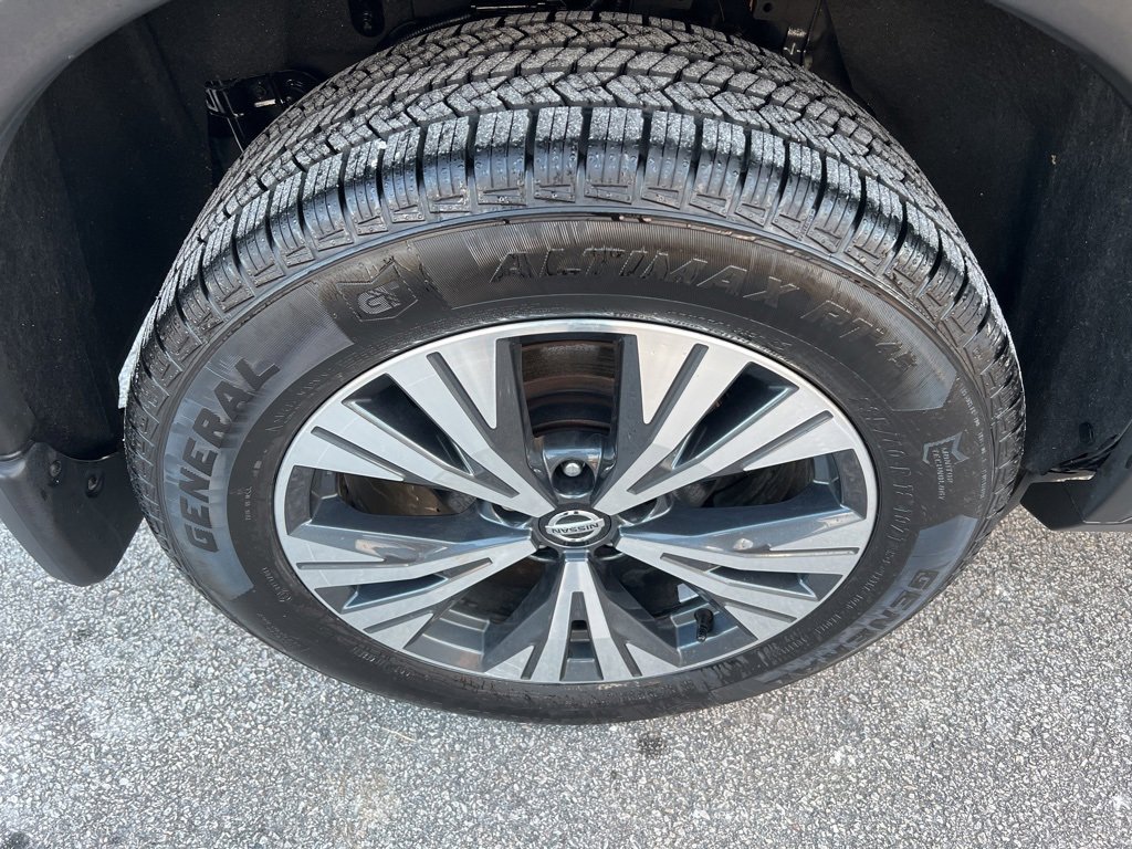 Used 2021 Nissan Rogue SV image 8