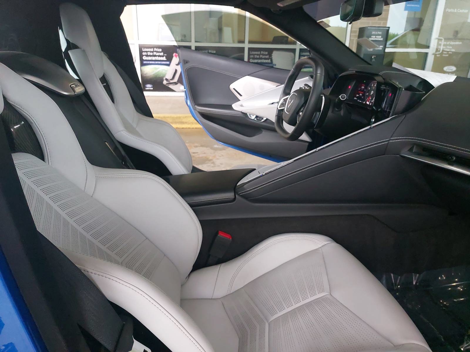 Used 2022 Chevrolet Corvette Stingray Preferred Cpe w/ Z51 Performance Package RWD image 10