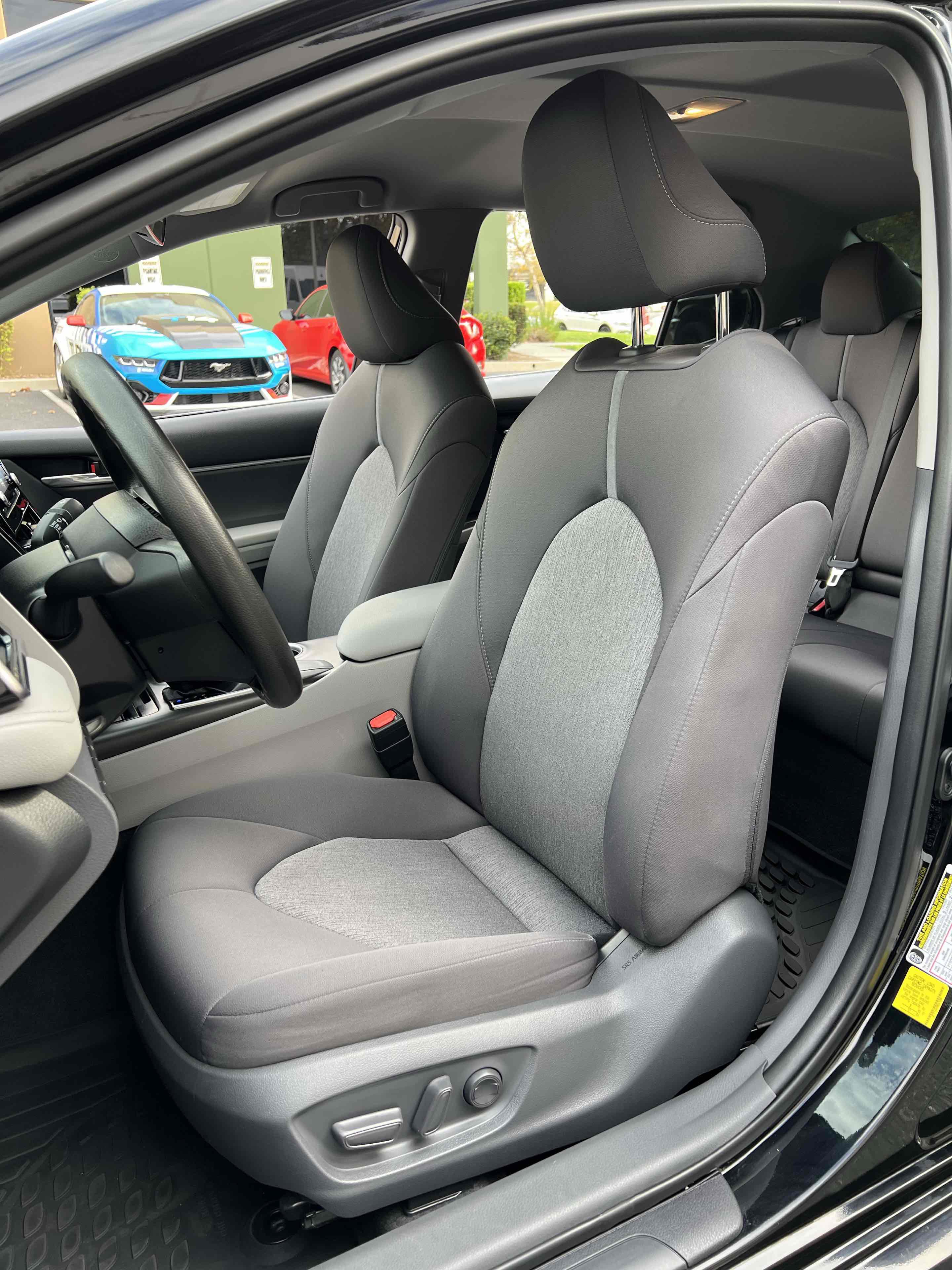 Used 2021 Toyota Camry LE image 40