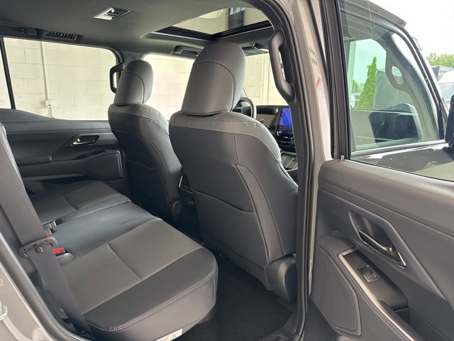 Used 2025 Lexus GX 550 w/ Cold Area Package image 49