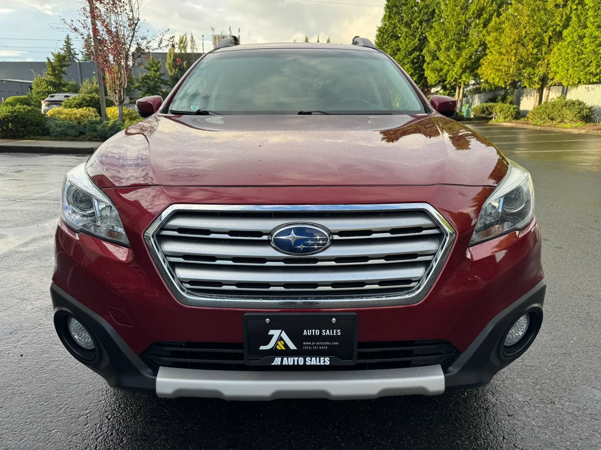 Used 2015 Subaru Outback 2.5i Limited AWD/4WD image 3