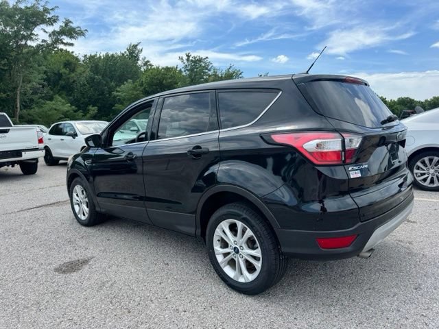 Used 2017 Ford Escape SE FWD image 7