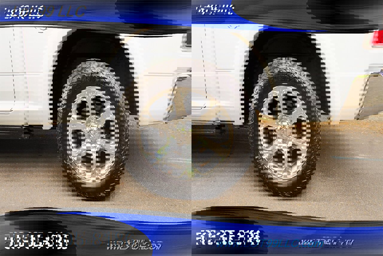 Used 2017 RAM 1500 Laramie w/ Convenience Group image 3