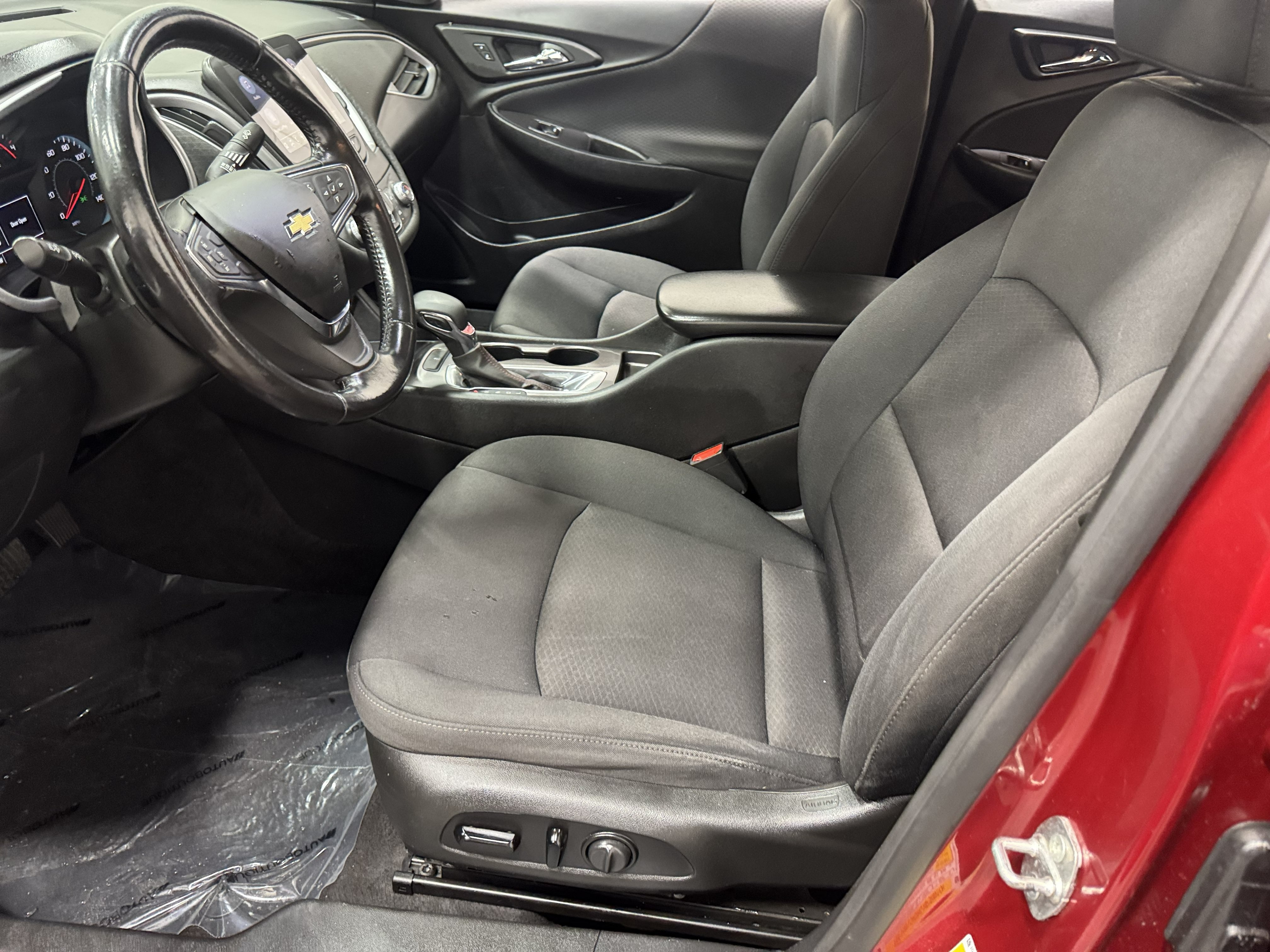 Used 2021 Chevrolet Malibu RS FWD image 6