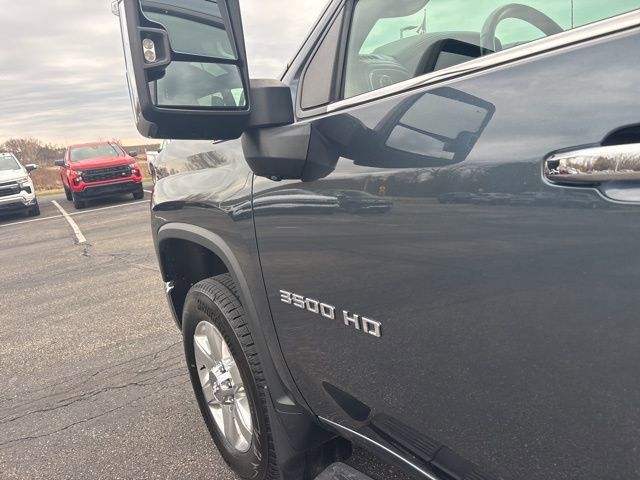 Used 2020 Chevrolet Silverado 3500 LTZ w/ LTZ Premium Package image 28