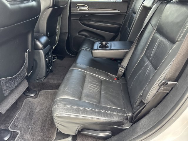 Used 2016 Jeep Grand Cherokee Limited w/ Trailer Tow Group IV AWD/4WD image 13