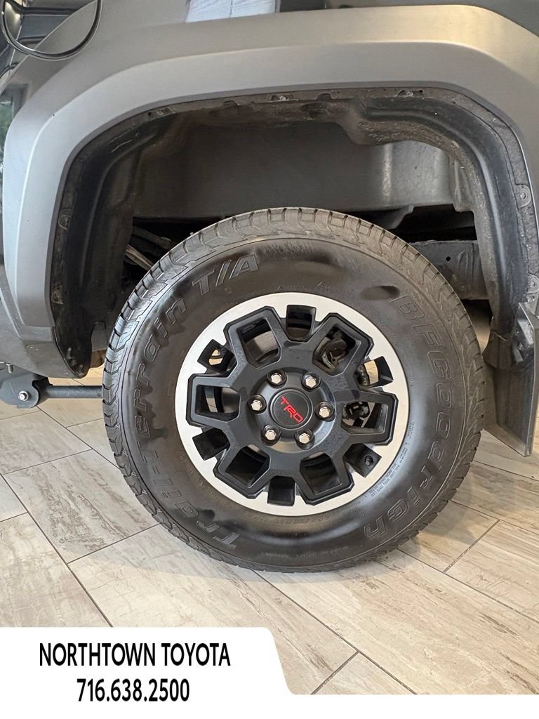 Used 2024 Toyota Tacoma TRD Off-Road AWD/4WD image 9