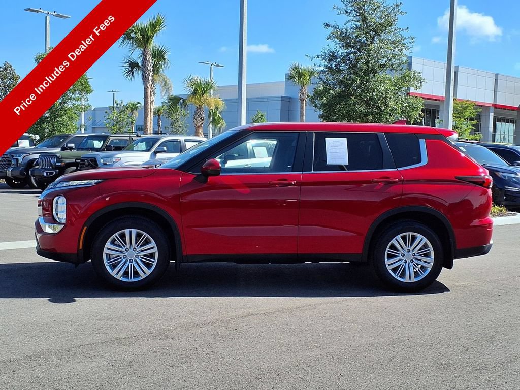Used 2024 Mitsubishi Outlander ES FWD image 4