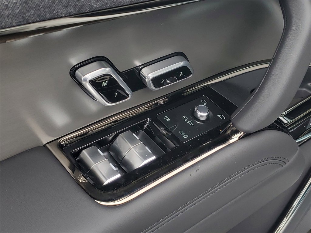New 2025 Land Rover Range Rover Sport Dynamic SE image 11