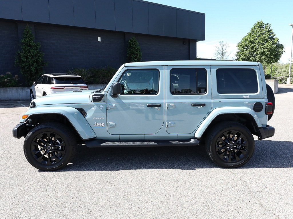 Used 2024 Jeep Wrangler Sahara w/ Technology Group image 2